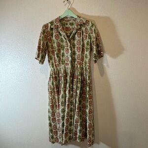 Vintage 50s Floral Swing Shirtwaist Day Dress Fit Flare Collared. S/M